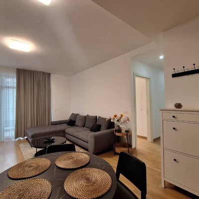 Location d’un appartement moderne de 3 pièces, 79 m², Belgrade, Serbie